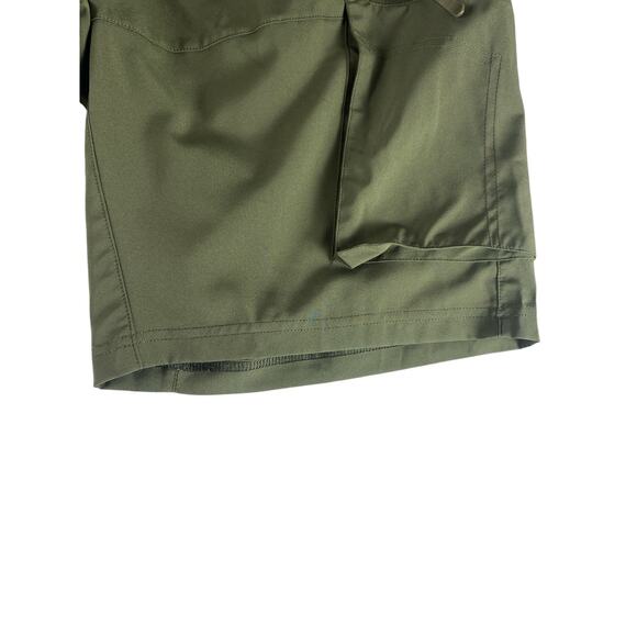 Lightweight mens green cargo shorts size XL with elastic waist - Picture 2 of 6